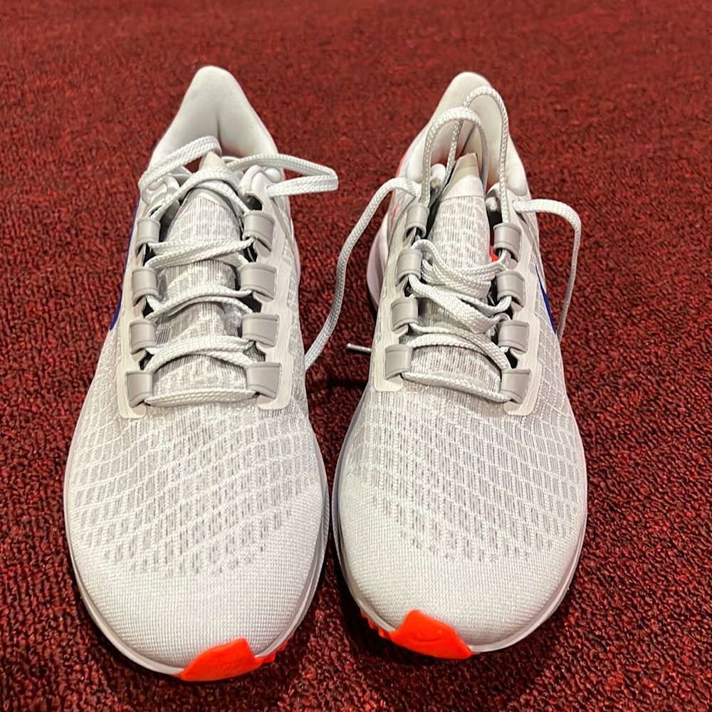 Nike mens zoom new with out tag